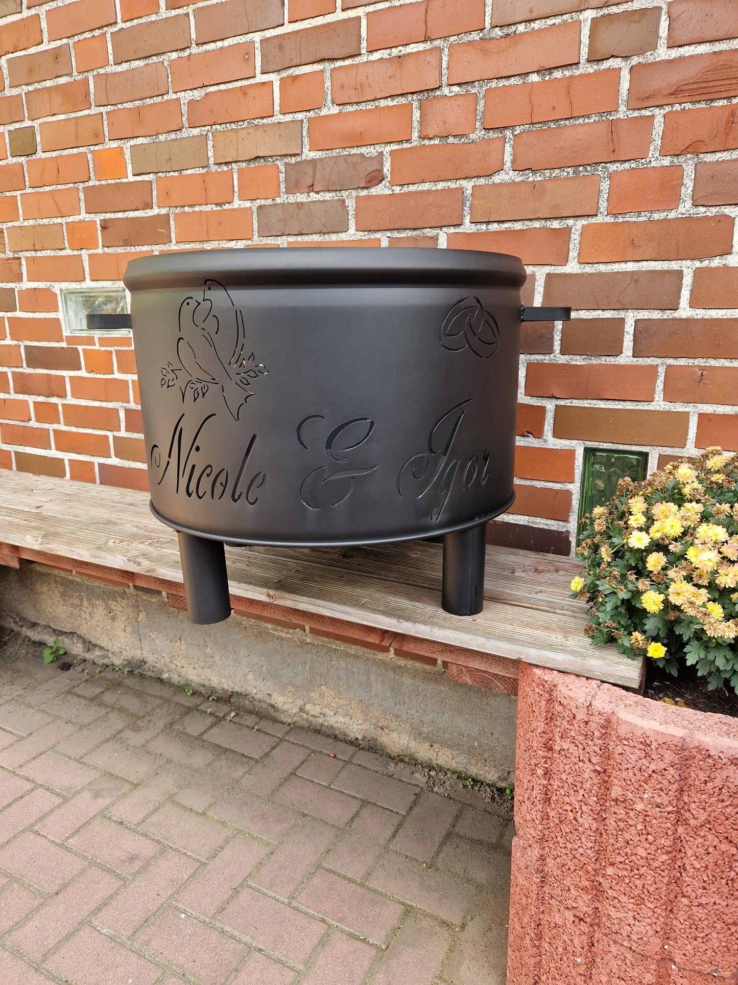 Fire bowl with your desired motif
