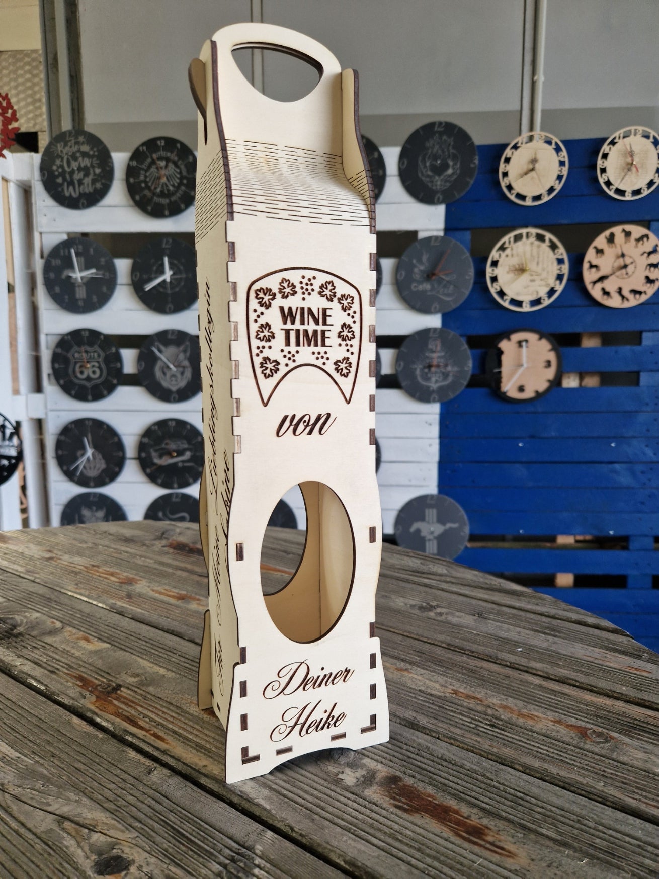 Weinverpackung aus Holz" mit Personalisierung "