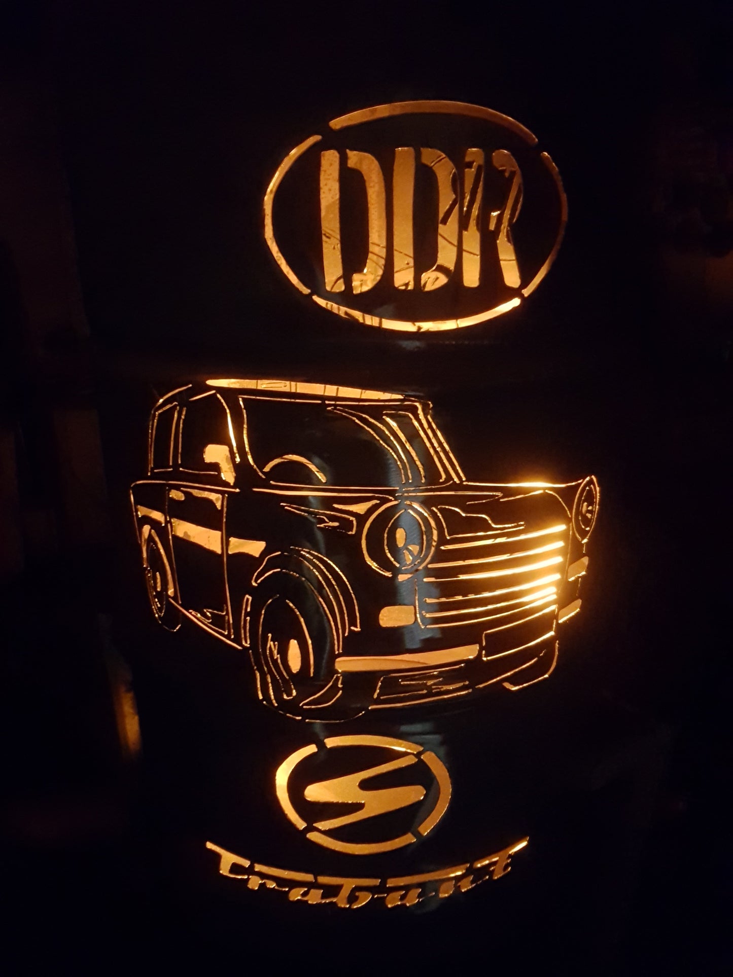 Feuertonne Trabbi