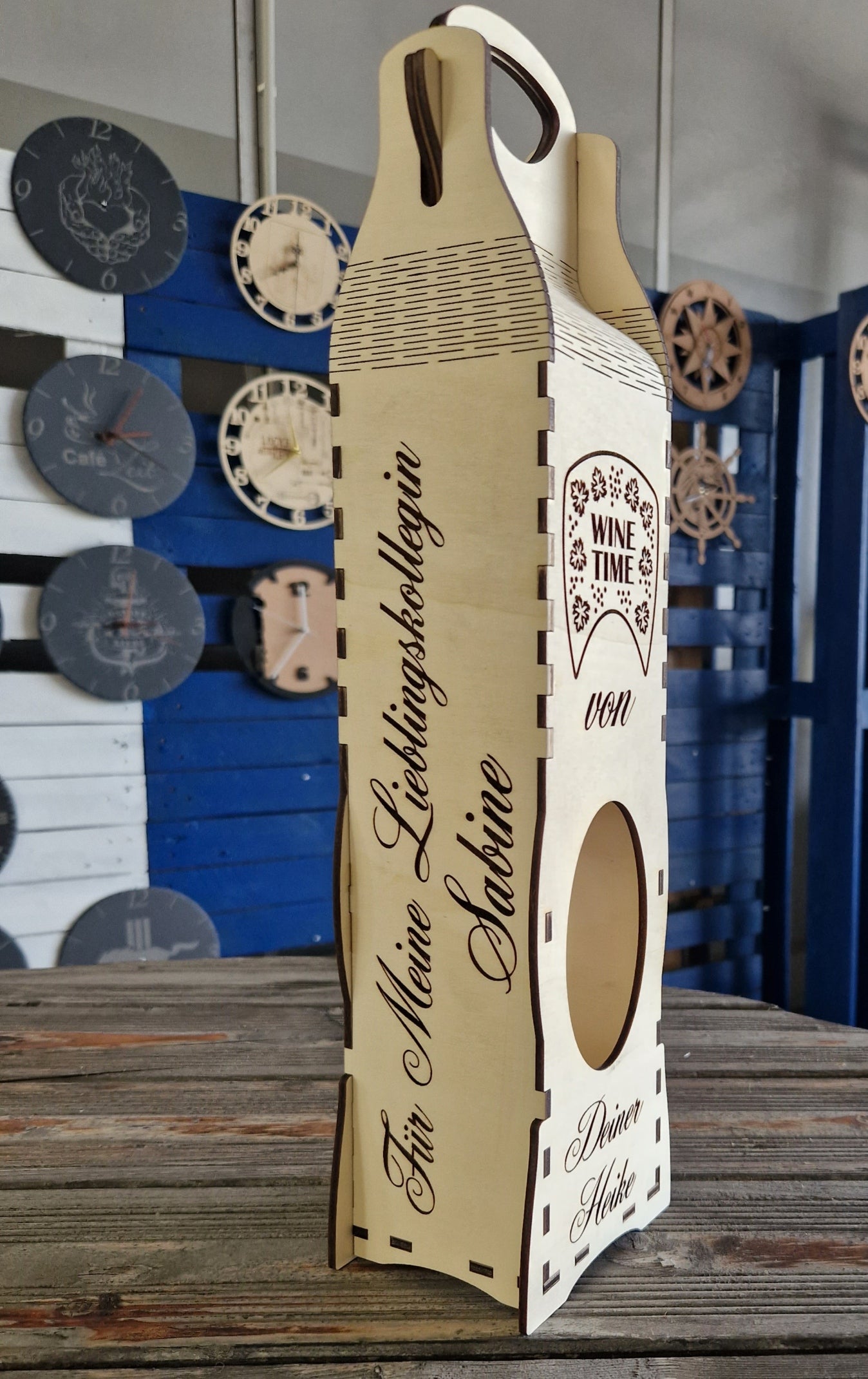Weinverpackung aus Holz" mit Personalisierung "