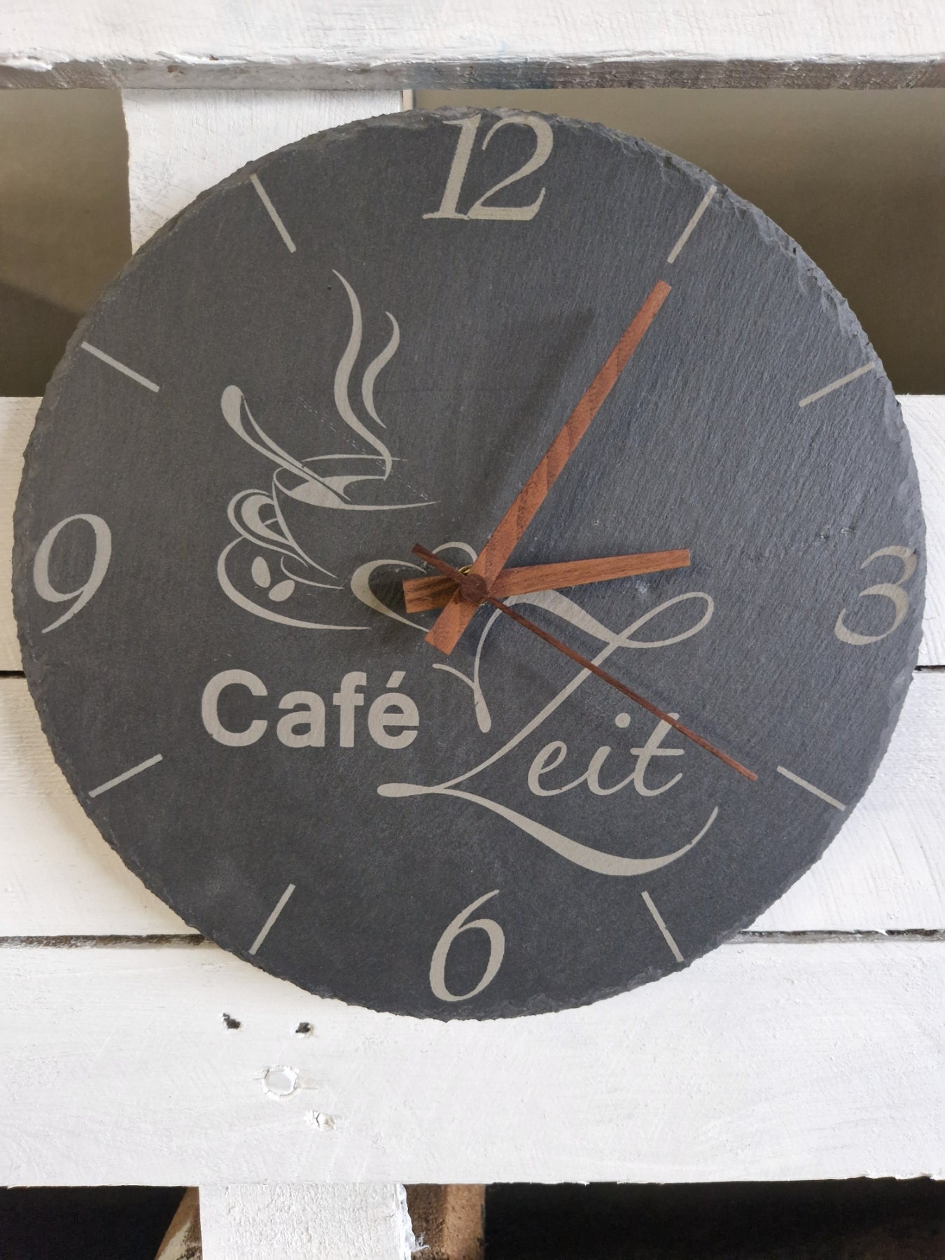 Schiefer Uhr Cafe Zeit