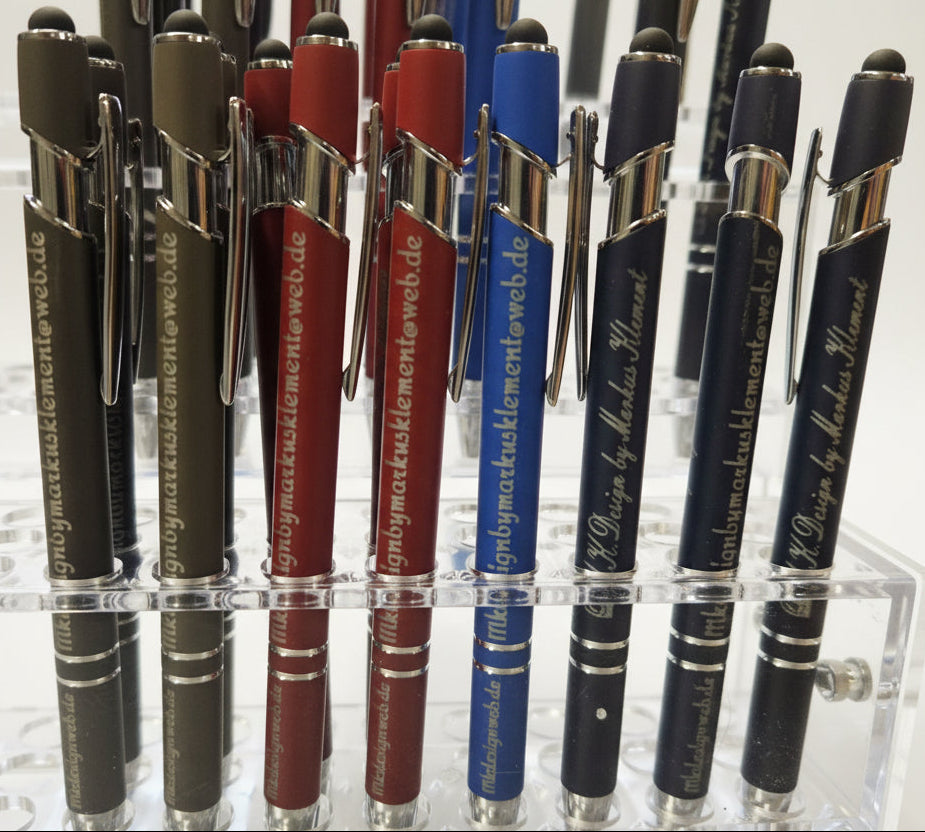 Personalisierte Stylus Kugelschreiber – 2-in-1 + Schwarze Seidentasche 50 Stück