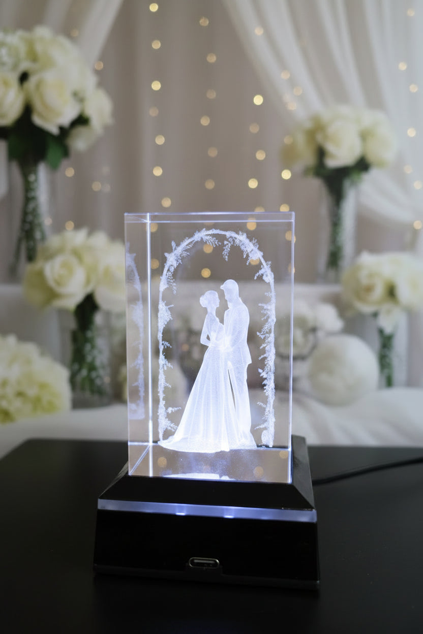 K9 Crystal " Hochzeit " – 3D Lasergravur mit LED Sockel